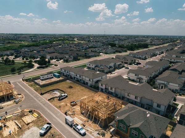 They bought homes at the peak of Austin’s housing boom. Now they’re taking devastating losses.