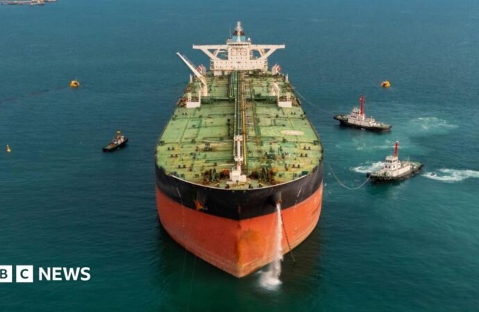 Threat to oil tankers in Middle East worst since start of Iran war, analysts say