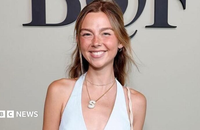 TikTok star Sydney Towle, who shared her cancer journey online, dies aged 26
