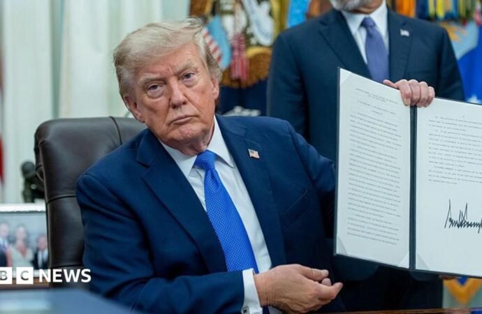 Trump again limits US birthright citizenship with new executive orders