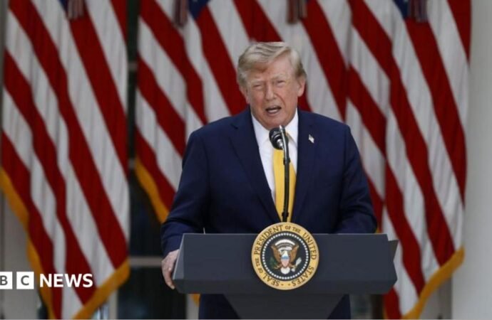 US-Canada trade war heats up as Trump threatens to hike auto tariffs