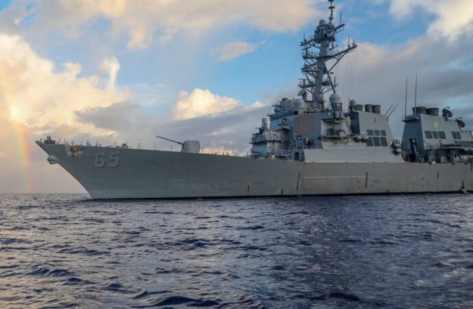 US Navy destroyer with 300 sailors aboard broke down for four days in the Pacific