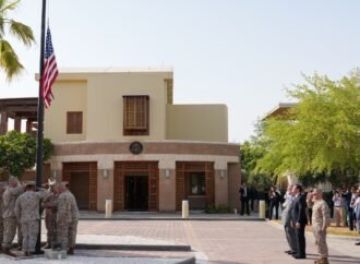 US diplomats and family members slowly begin to return to the Mideast embassies