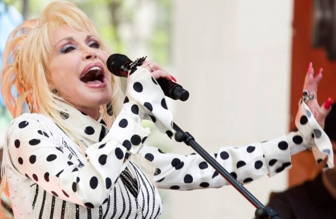 Was Dolly Parton a feminist? She wouldn’t say it, but fans heard it — in her life and her lyrics