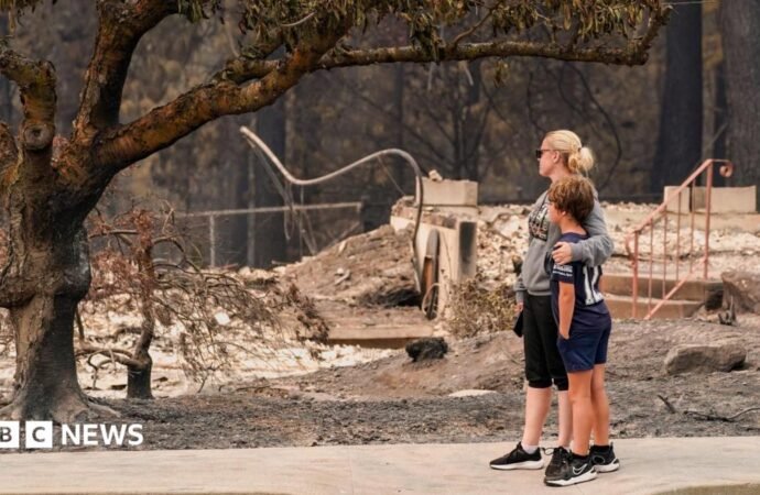 Washington state wildfires cause 60,000 people to evacuate homes