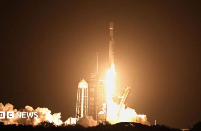 What will happen when a SpaceX rocket collides with the Moon?