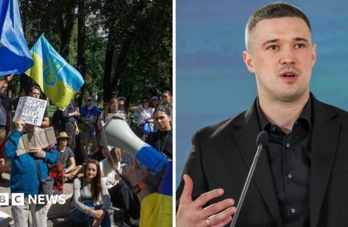 Why is Ukraine’s ex-defence minister calling for elections?