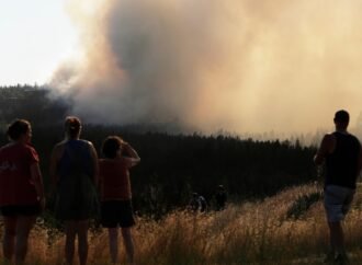 Wind-driven wildfire prompts evacuations in eastern Washington
