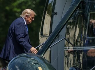 With broad bipartisan support, Congress is about to give Trump ‘unchecked authority’ to impose new tariffs of up to 100% on top trading partners | Fortune