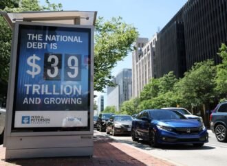 With the national debt nearing $40 trillion, Bank of America has a warning for bond investors | Fortune