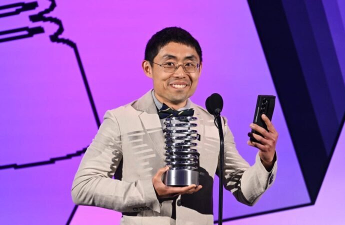 YouTube star Cliff Tan apologizes to angry fans after promoting AI for interior design
