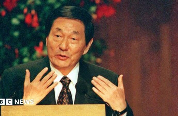 Zhu Rongji, who helped turn China into a trading giant, dies at 97