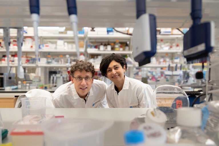 Sophia and husband Eric Minikel in their laboratory at the Broad Institute.