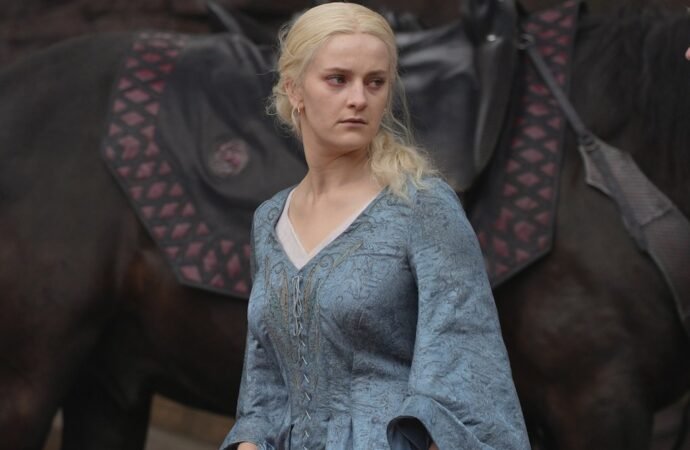 ‘House of the Dragon’ Star Phia Saban on Helaena’s Finale ‘Tragedy’ and Changes to Maelor Storyline