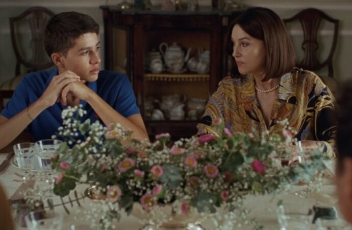 ‘Ketticè’ Review: An Amusing, Original Portrait of Adolescent Ennui Against a Backdrop of Adult Cluelessness