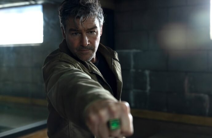 ‘Lanterns’ Bosses and Stars on How the Show’s Grounded Approach Ushers in an ‘Entirely Different Kind of Superhero’