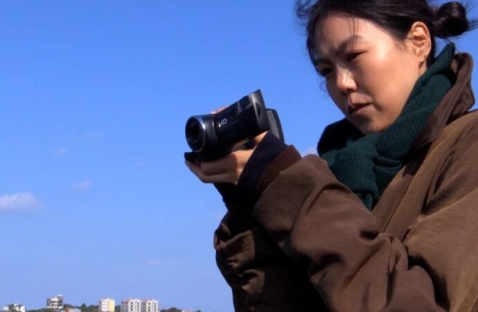 ‘Nowhere to Lay My Eyes’ Review: Kim Minhee Once More Gives a Melancholy Masterclass in a Hong Sangsoo Miniature