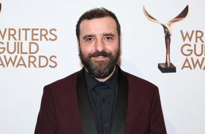 ‘Supergirl’ Star David Krumholtz Posts and Deletes Plans to Retire From Acting: ‘And Now, New Life’