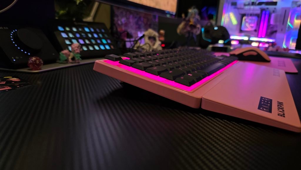 Side shot of the keyboard on the highest foot-stand height.