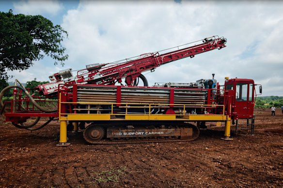 Drill rig set up and ready for the first hole of a maiden RC drilling campaign at Dalaroo Metals’ Bondoukou gold project in Côte d’Ivoire.