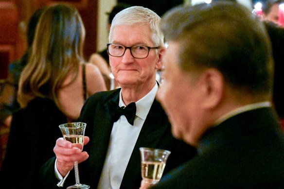 Apple’s Tim Cook, seated near Chinese President Xi Jinping at the state dinner.