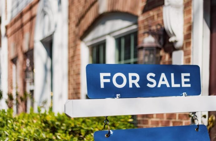 9 startups helping homebuyers and sellers save money on traditional real estate agents