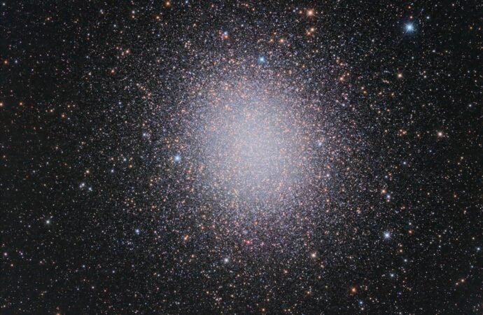 APOD: 2026 September 25 – Globular Star Cluster Omega Centauri – NASA Science