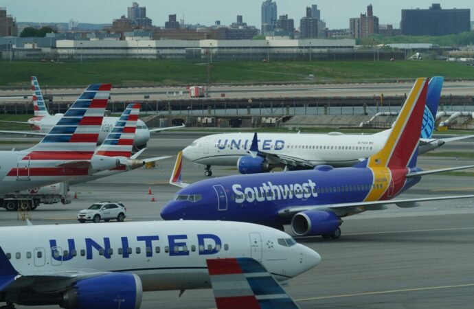 American, United and Southwest are all cutting ‘marginal routes’ as jet fuel prices spike | Fortune