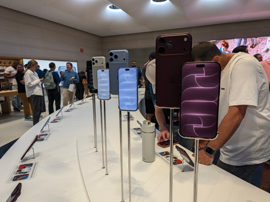 Apple iPhone 18 Pro and Pro Max on display at Apple Fifth Avenue.