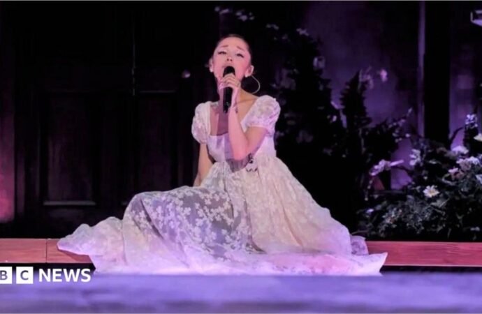 Ariana Grande ends tour and steps back from public life