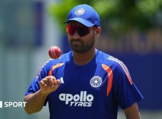 Auqib Nabi: Surrey sign India seamer for three matches