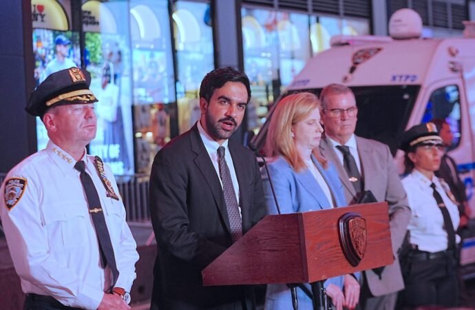 Bank of America vice president identified as victim in random Times Square stabbing | Fortune