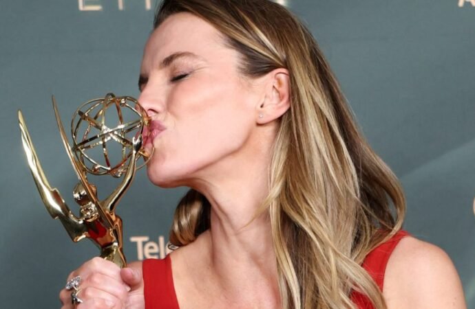Betty Gilpin Jabs at Sam Altman During ‘Manic Poem’ Acceptance Speech at the Emmys