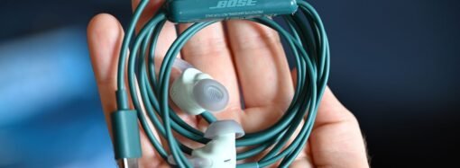 Bose Brought Back Wired Headphones, and Teens Are to Thank