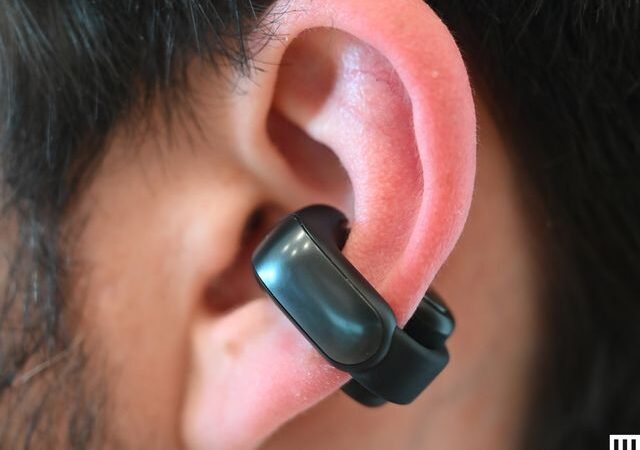 Bose’s Stylish Ultra Open Earbuds Are 33 Percent Off Right Now