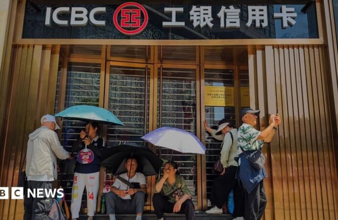 China to pump $54bn into state banks and insurers to boost economy