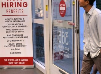 Claims for unemployment benefits drop to 197,000, lowest since mid-July