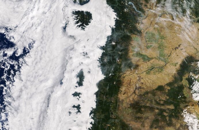 Cloudy Cloak Over the Northwest – NASA Science