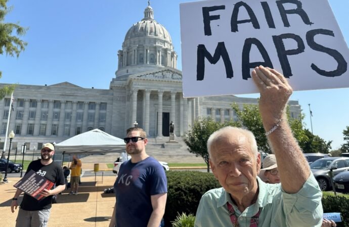 Competing court orders add confusion to Missouri congressional elections
