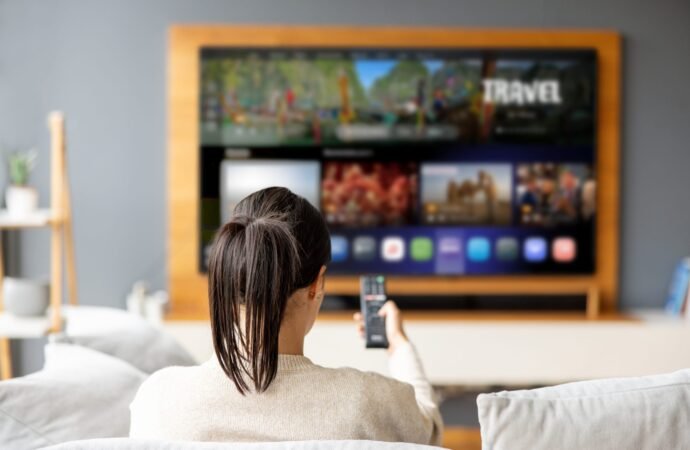 Cord-cutters rebuilt the cable bundle. Eight streaming services now cost $139 a month without ads | Fortune