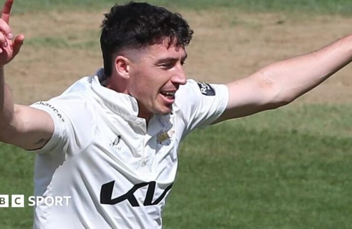 County Championship: 23 wickets fall on day two between Surrey and Yorkshire