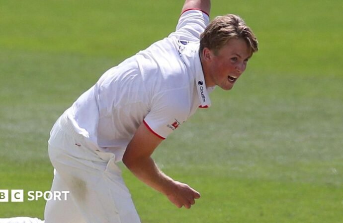 County Championship: Ben Allison stars as Worcestershire thrash Derbyshire