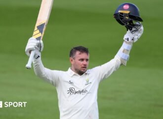 County Championship: Crane moves Glamorgan towards safety against Surrey