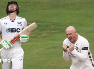 County Championship: Durham beat Middlesex to seal promotion