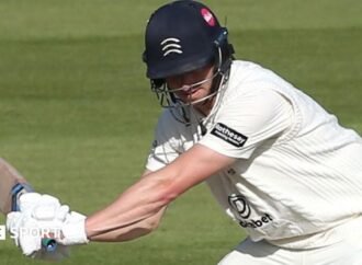 County Championship: Middlesex lower order resist at Gloucestershire