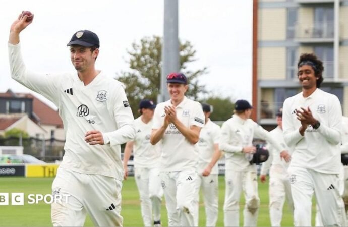 County Championship: Ollie Price puts Gloucestershire back in contention against Derbyshire