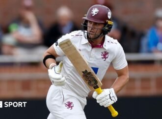County Championship: Somerset cement advantage over Glamorgan on day two