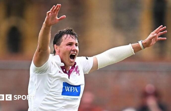County Championship: Title-chasing Somerset punish Glamorgan on day one