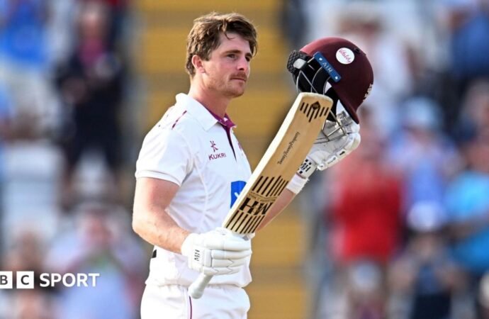 County Championship: Tom Abell scores 307 in Somerset’s draw with Surrey