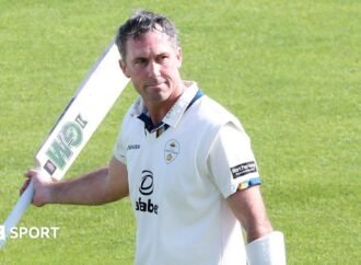 County Championship: Wayne Madsen & Ben Aitchison put Derbyshire on top at Northants
